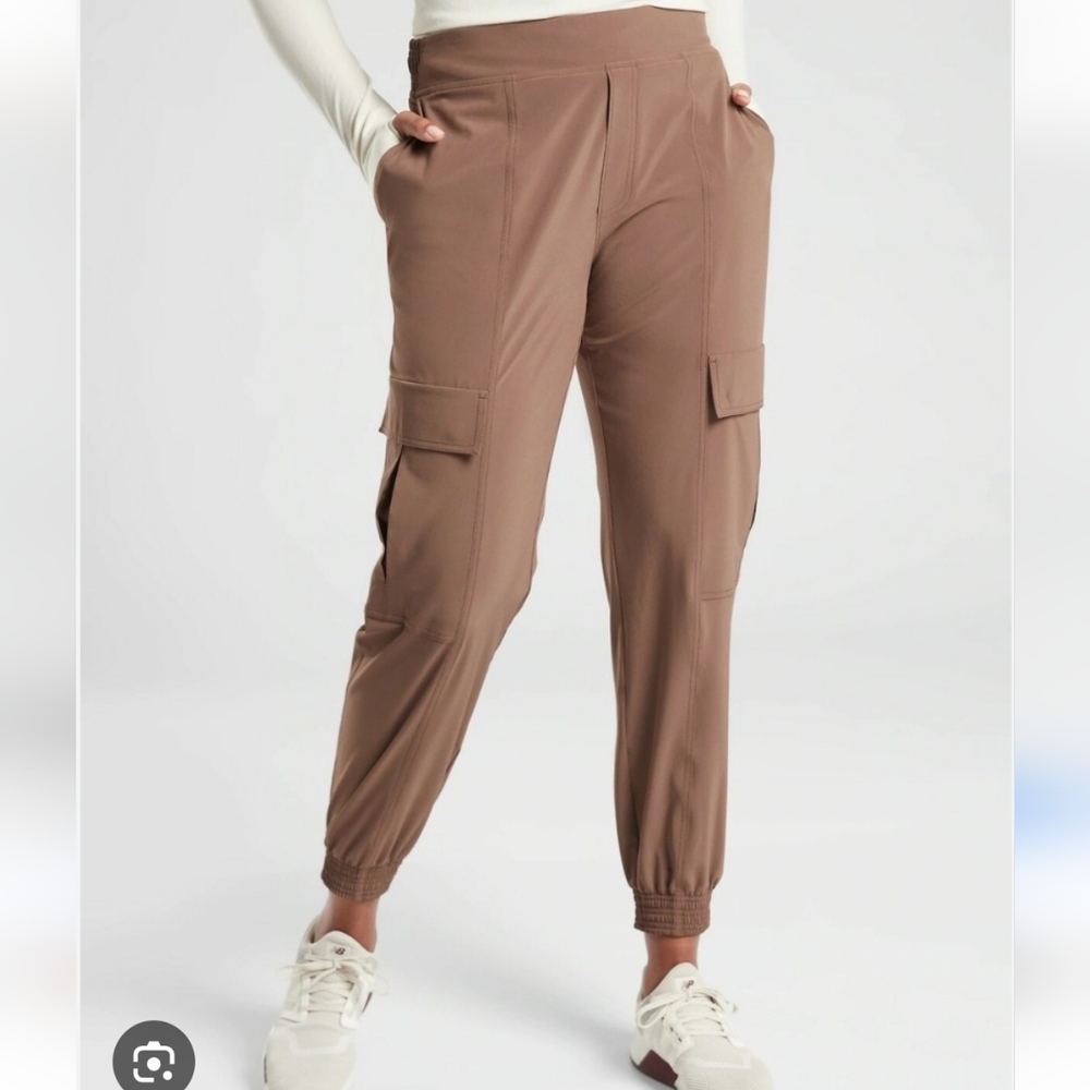Athleta Chelsea Utility Jogger, Size 6